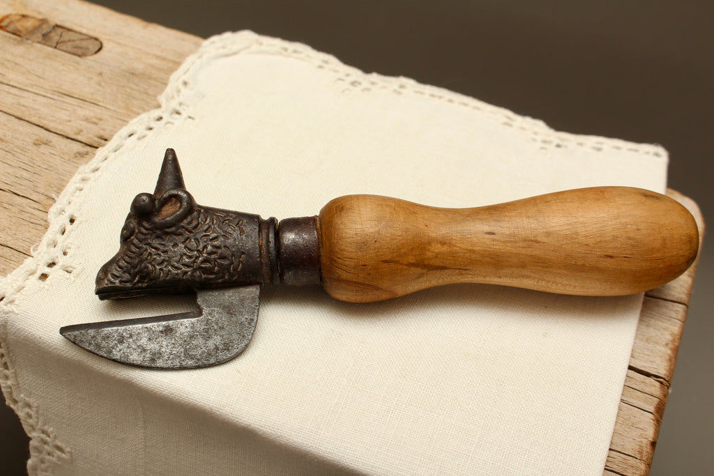 Antique WW1 "Bully Beef" Cast Iron Can Opener | Victorian Bull's Head Tin Opener