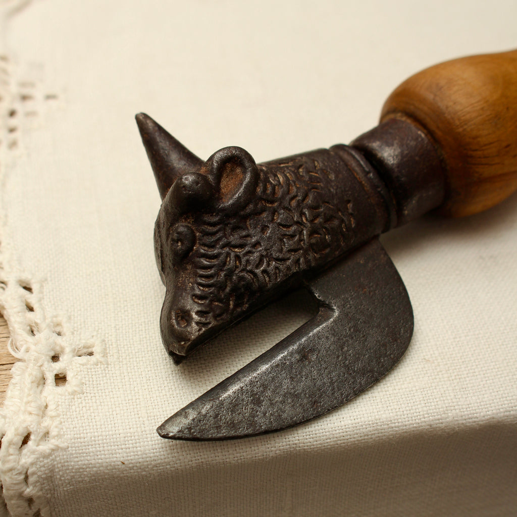 Antique WW1 "Bully Beef" Cast Iron Can Opener | Victorian Bull's Head Tin Opener