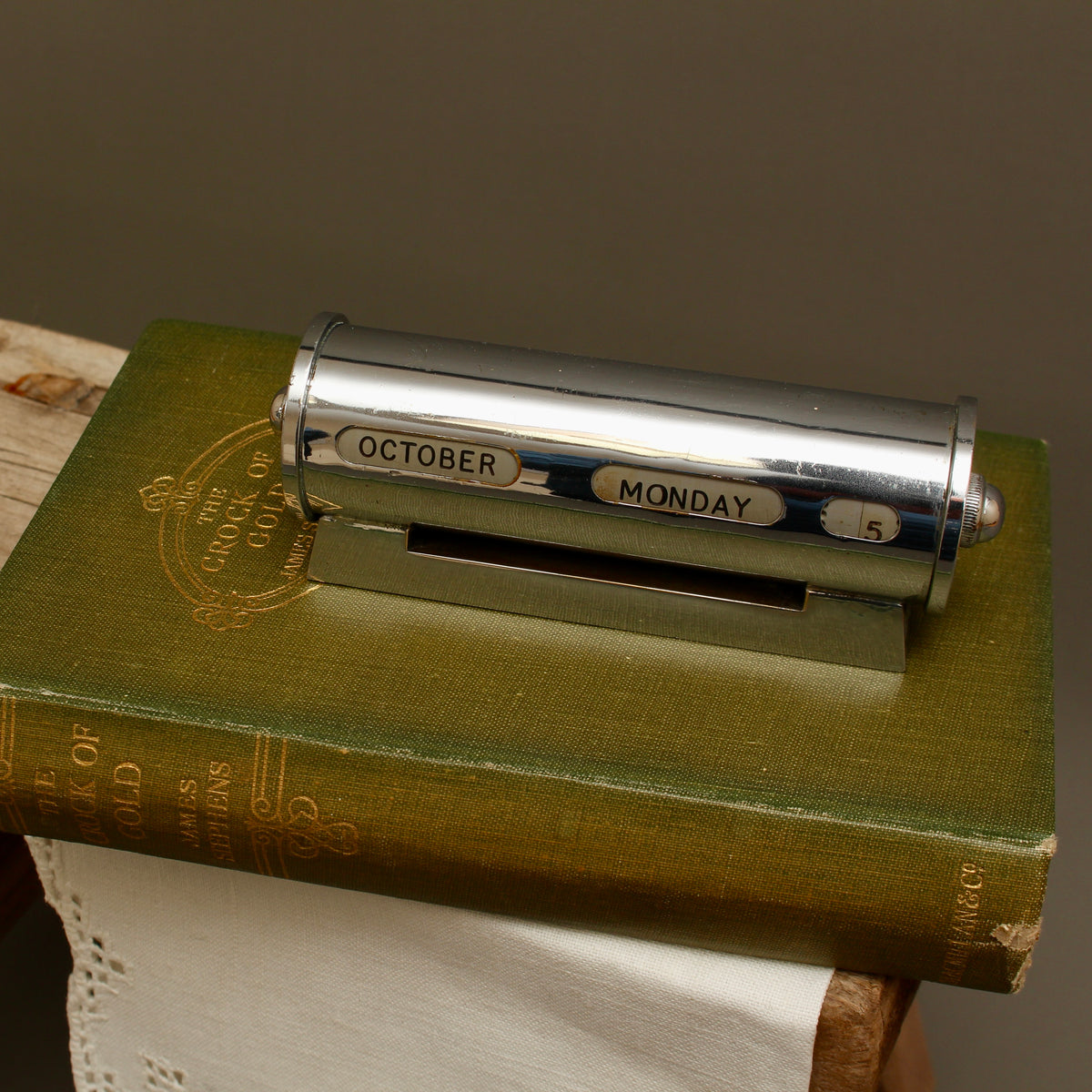 Mid-Century Chrome Cylinder Perpetual Desk Calendar | 1950s Metal Roller Calendar