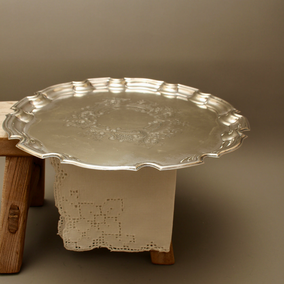 Antique Roberts & Belk Sheffield Silver Plate Salver Bleeding Copper Drinks Tray
