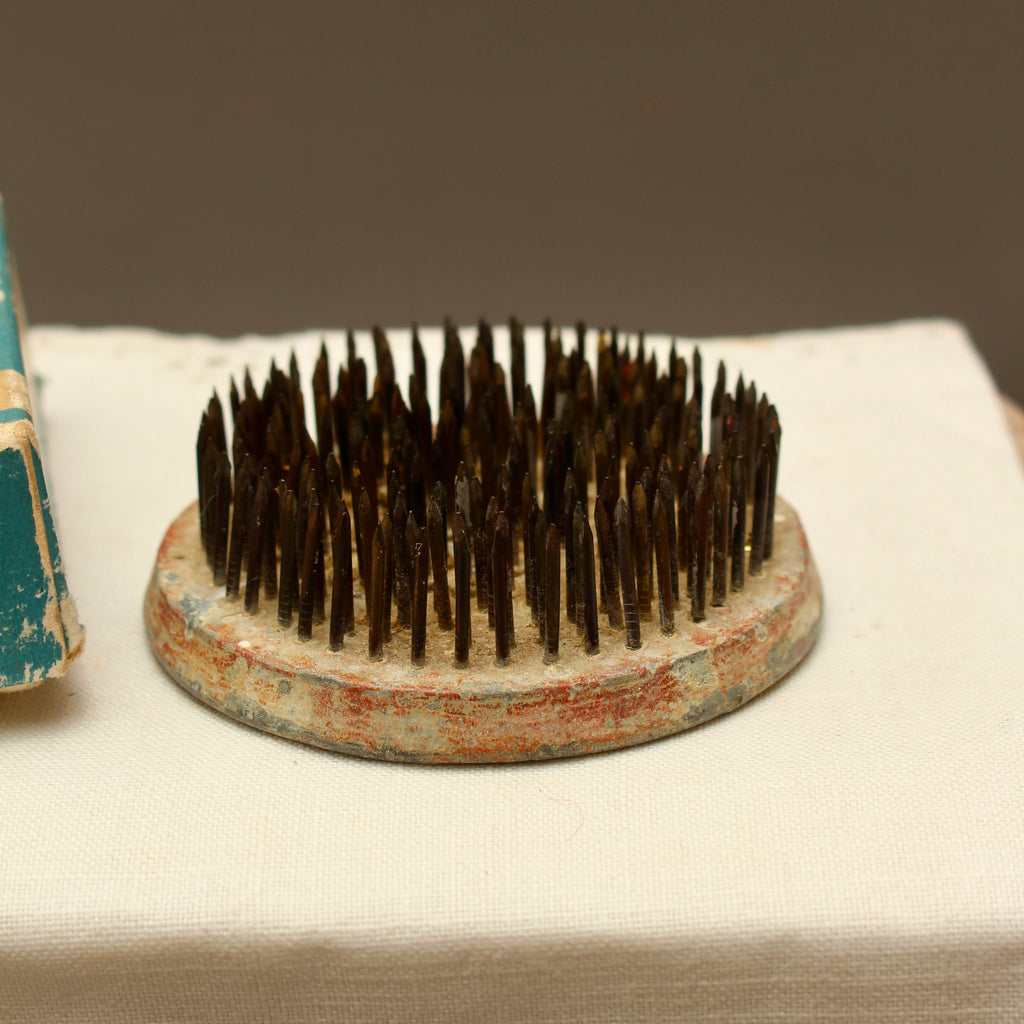 Vintage Boxed Pollards Large Spiked Flower Frog – Mid-Century 3.3 Inch Kenzan