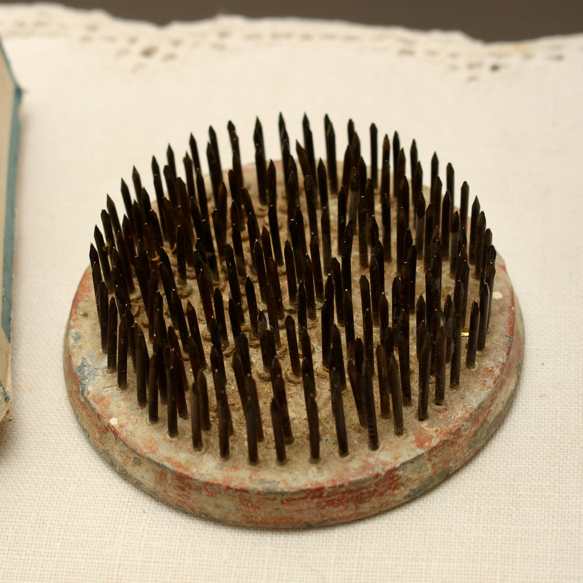 Vintage Boxed Pollards Large Spiked Flower Frog – Mid-Century 3.3 Inch Kenzan