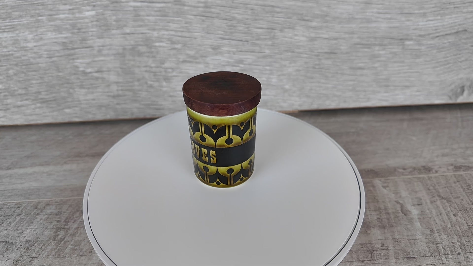 Vintage Hornsea Green Heirloom Spice Jar Cloves Replacement Pot 1970s