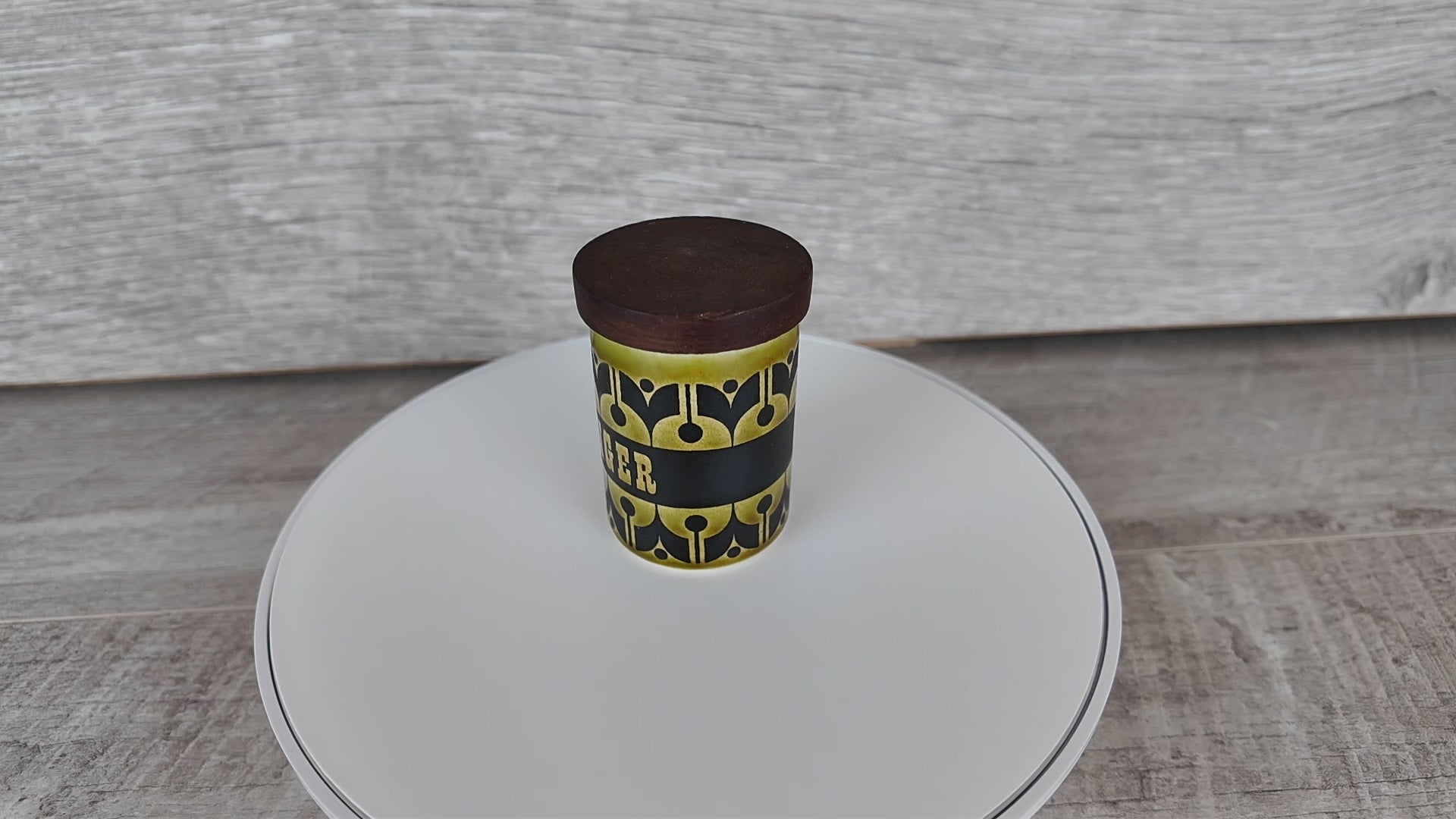 Vintage Hornsea Green Heirloom Spice Jar Ginger Replacement Pot 1970s