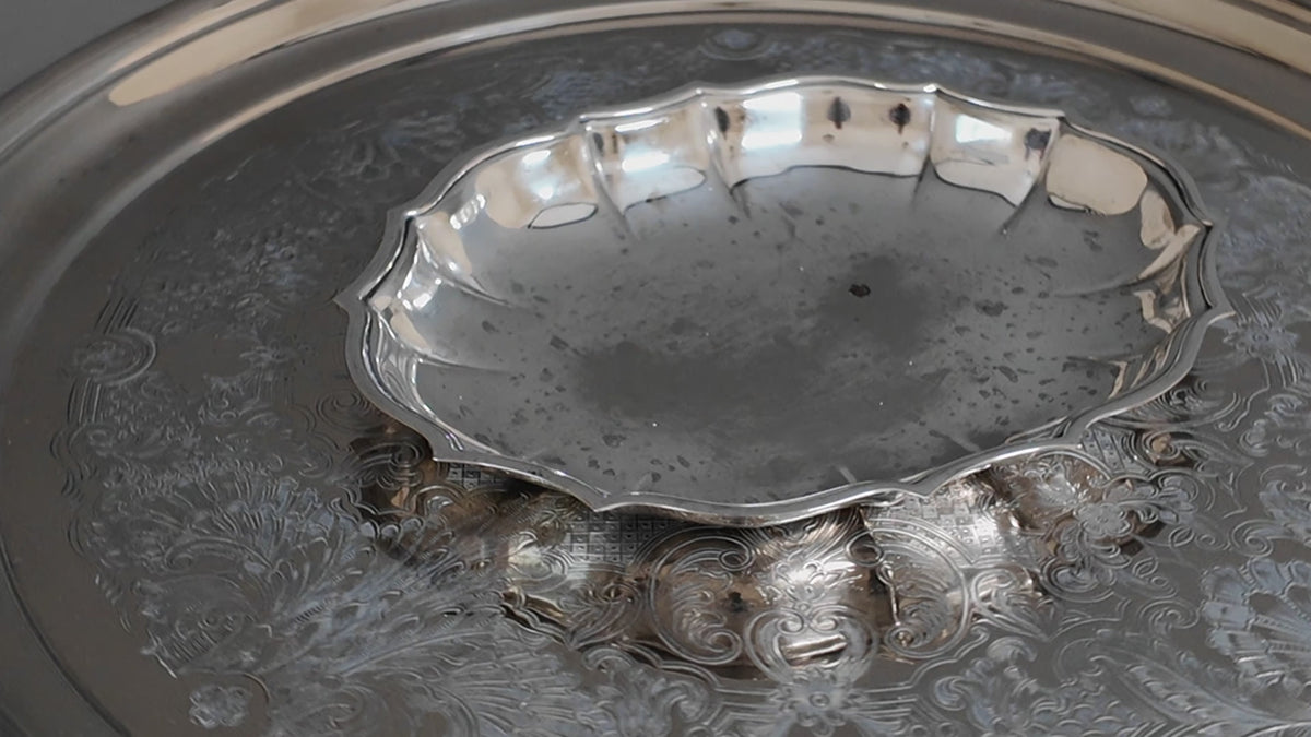 Vintage Oneida Silver-Plated Fluted Dish – Small Oval Tray